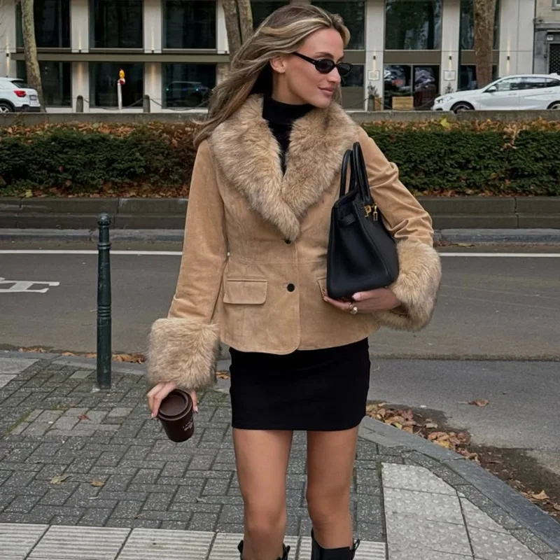 

Tuularose Women's Suede Fur Collar Jacket Tailored Single-Breasted Flap Pockets Winter Luxe Elegant Outerwear Retro Lady Outwear