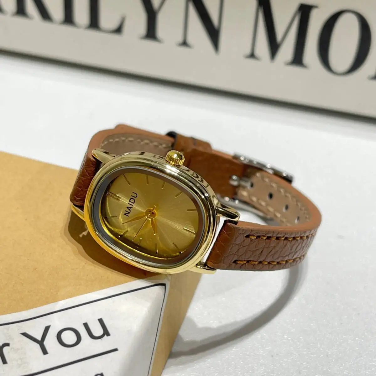 Francuski retro zegarek dla uczennic liceum, luksusowy, wytrzymały, prosty, francuski zegarek owalny dla kobiet, nowy zegarek damski, oryginalny prezent.