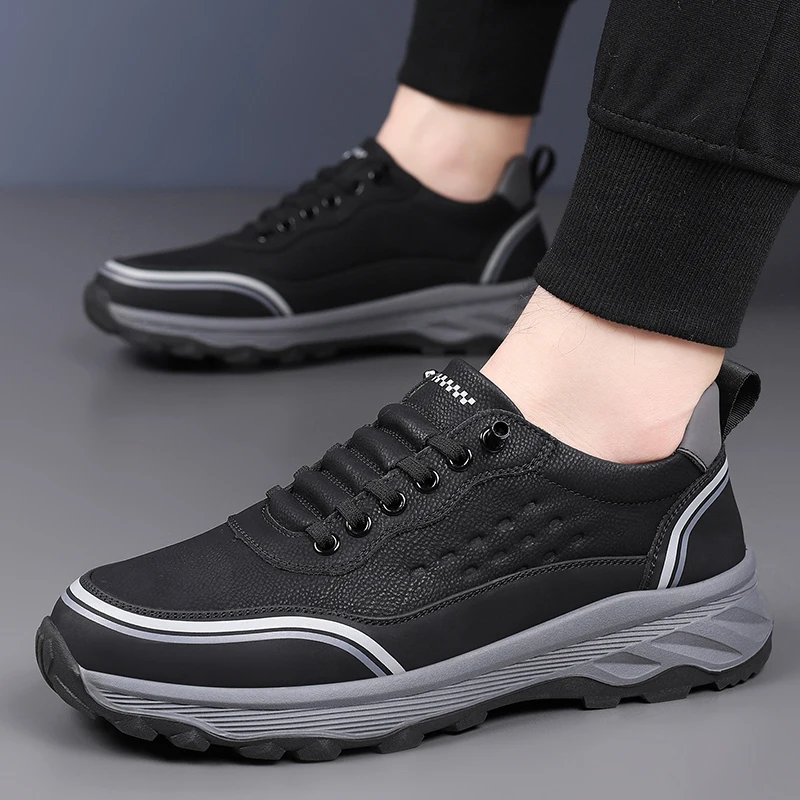 حذاء المشي لمسافات طويلة للرجال في الهواء الطلق يسمح بمرور الهواء ومضاد للانزلاق ومقاوم للاهتراء حذاء المشي لمسافات طويلة خفيف الوزن ومريح برباط كاجوال