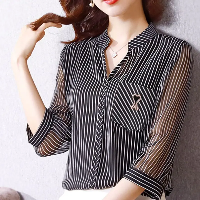 2024 New Summer Simple Commuting Casual Loose Oversize Versatile Fashion 3D Decoration Flip Collar Stripe Three Quarter Shirt