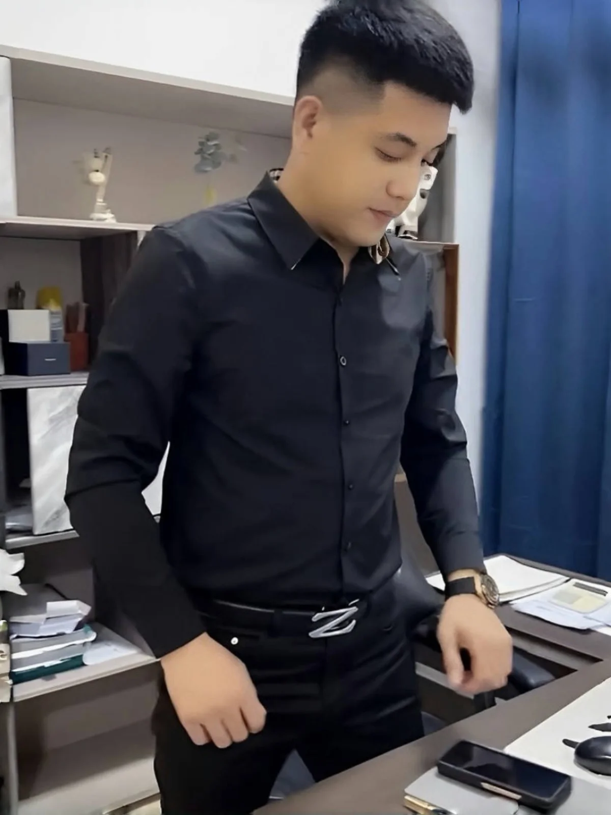 

Мужская приталенная рубашка с длинным рукавом, повседневная, деловая, с отложным воротником, дышащая, удобная, городская, осенняя