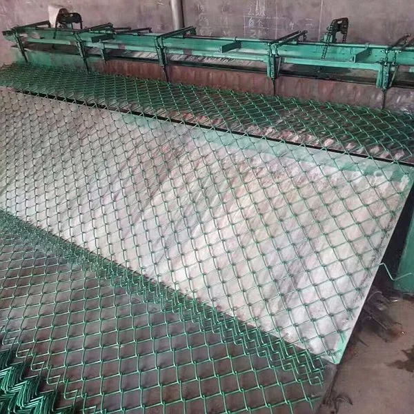 Manual semi-automatic chain link fence machine with high quality