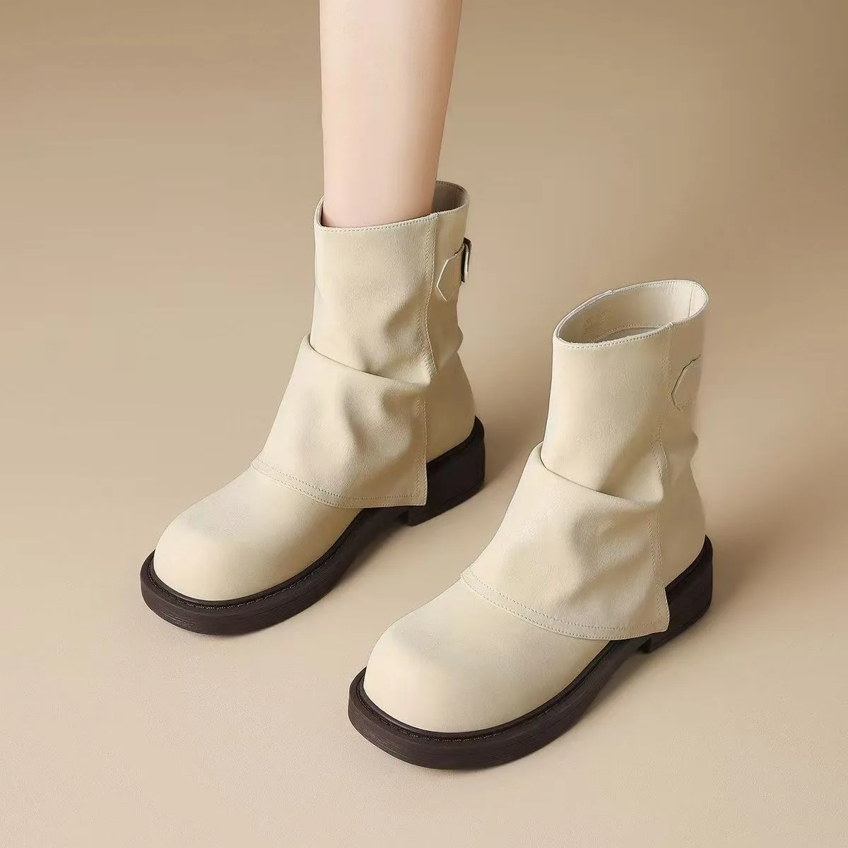 Damen Stiefeletten Flach Weiches Leder Runde Spitze Retro Schnalle Kurze Stiefel Bequeme Freizeitschuhe Modische Winterschuhe Schlupfstiefel Herbst Winter Laufschuhe Warme Halbstiefel Trend – Detail 3