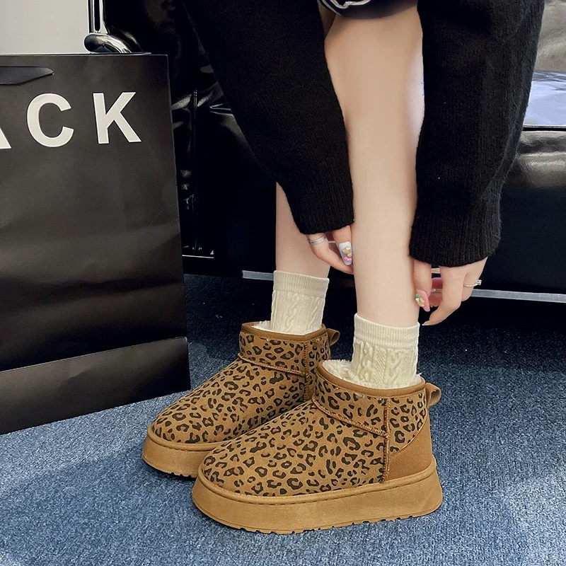 2024 Women\'s Simple Thick Soled Shoes New High Quality Snow Boots Leopard Pattern Daily Boots Hot Selling Round Head Ankle Boots