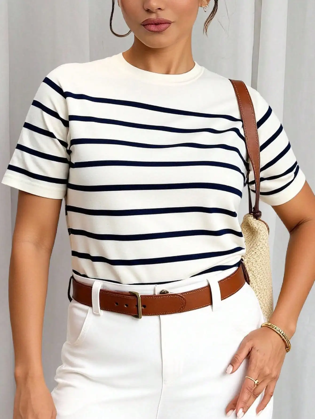 

Женская футболка больших размеров в полоску с коротким рукавом и круглым вырезом для повседневной летней носки