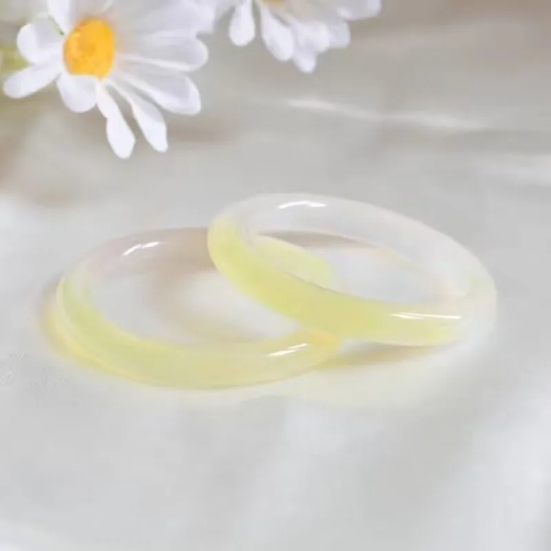 

Natural High Ice Agate Chalcedony Bracelet, Versatile and Fashionable