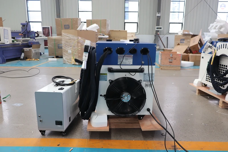 

Mini Size Steel Metal Stone Rust Stains Paints Removal 3000W 2000W 1000W Hand Held Portable Fiber Laser Cleaning Machine