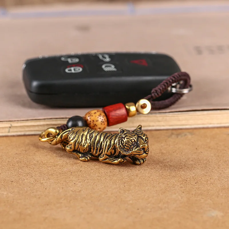bronze-tiger-zodiac-keychain-pendant-creative-gift-luy-charm-retro-sle-metal-keyring-for-men-and-women-chinese-new-year