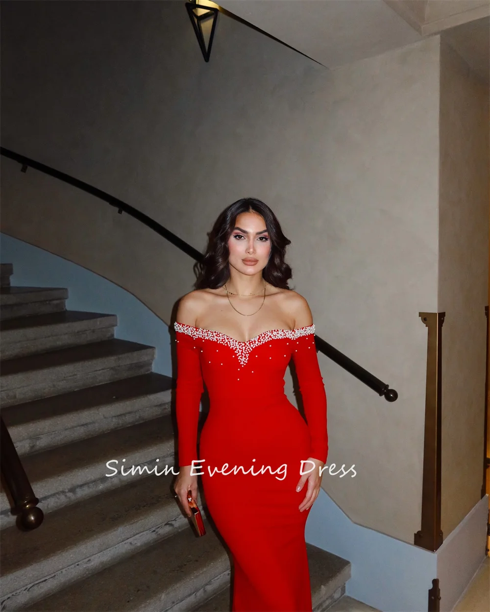 女性のための裸の肩を持つパーソナライズされたイブニングドレス,地面の長さ,フォーマルな人魚の真珠,セクシーでかわいい