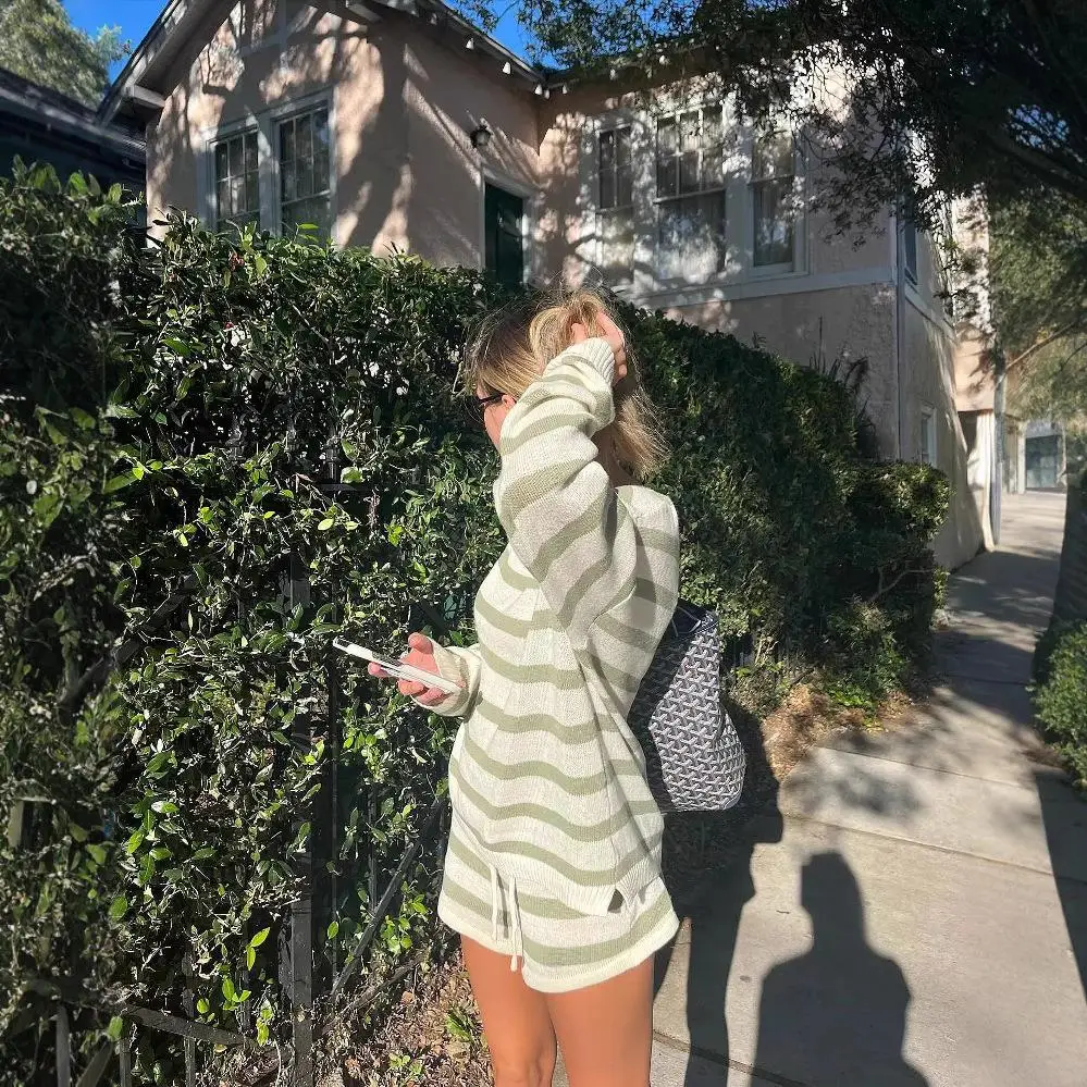 Damski dzianinowy komplet w paski z okrągłym dekoltem, długim rękawem, spodniami z paskiem, dwuczęściowy zestaw w stylu color block, moda jesienno-zimowa.