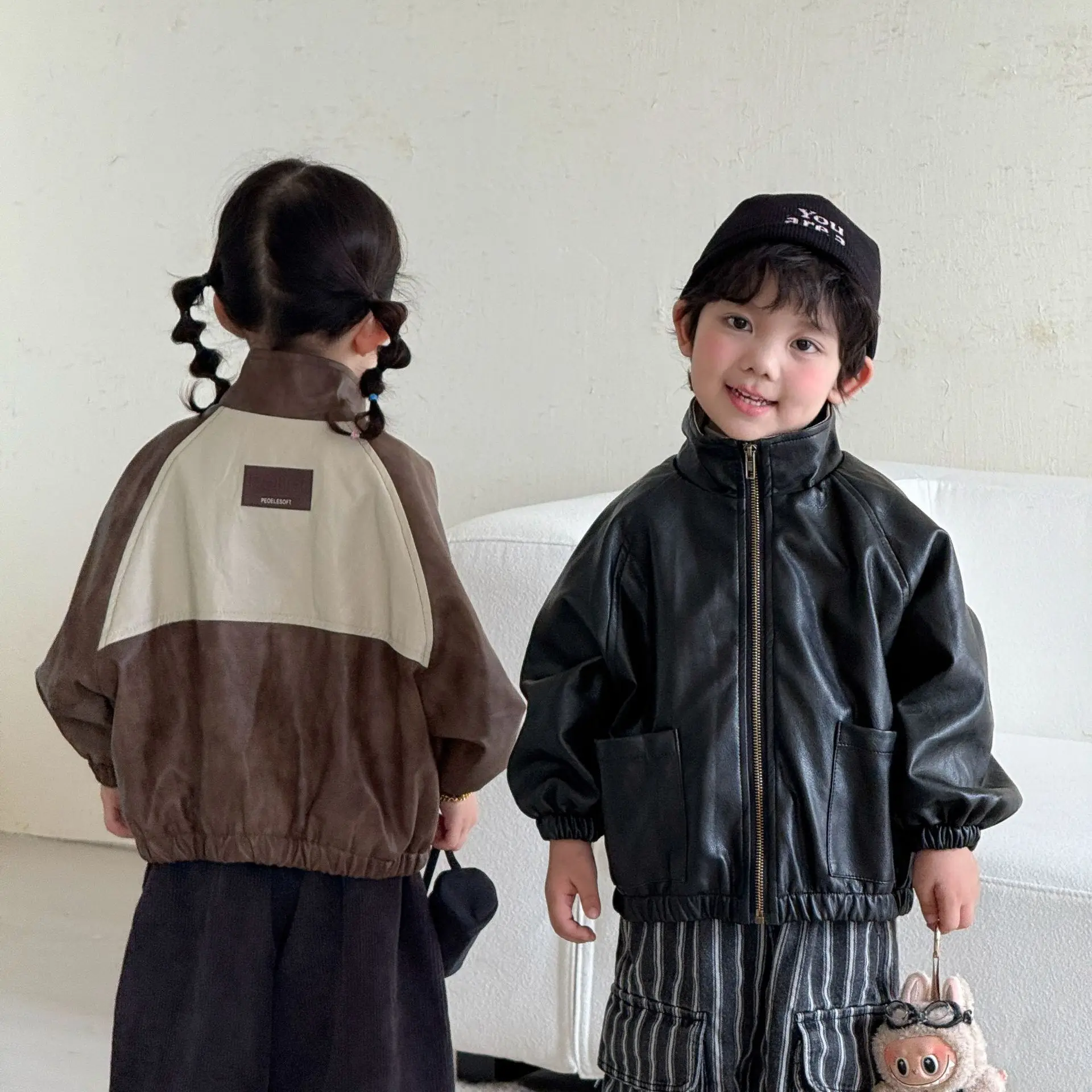 2026 Winter New Children Leather Jacket Plus Velvet Thick Boys Pu Jacket Girls Fashion Patchwork Biker Jacket Kids Zipper Coat
