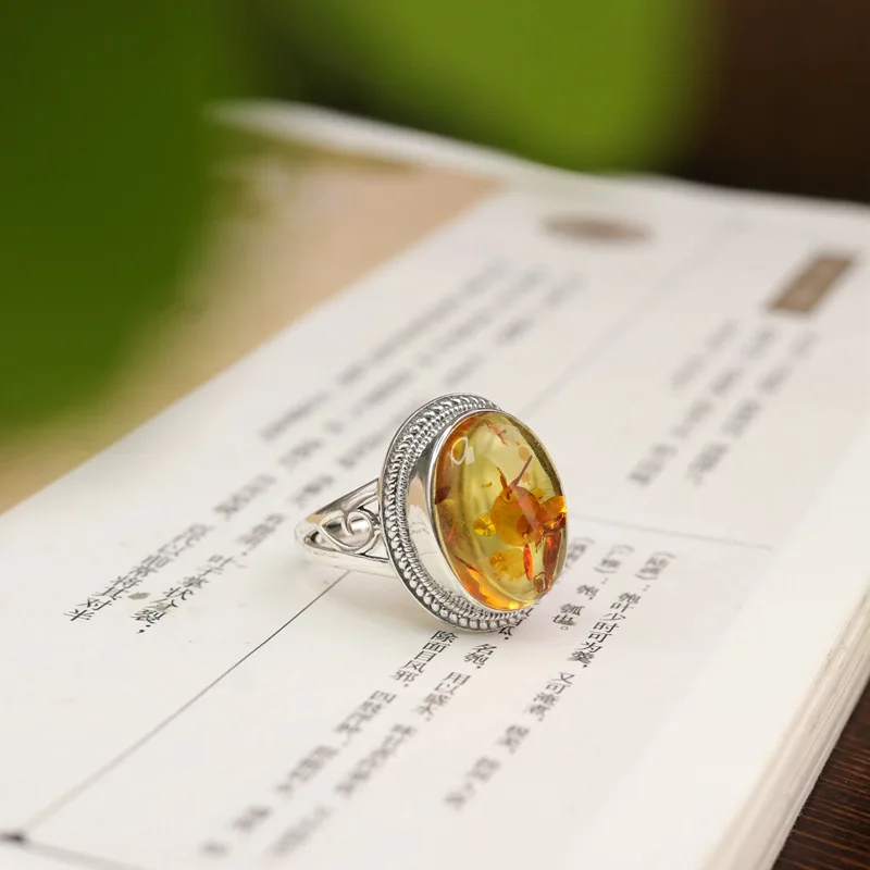 

S925 Silver Women, Elegant Oval Blood Flower Amber Ring