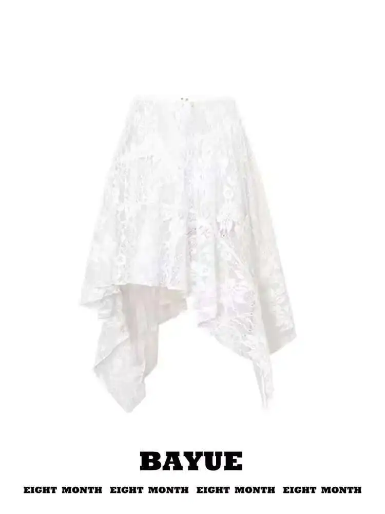 Brauner, weißer, schwarzer Spitzen-Furzvorhang, umklappbar, fortgeschrittenes Gefühl des Saums, der den Saum des Gesäßes bedeckt, Rock, Vorhang, Abfall, Boden, Wind