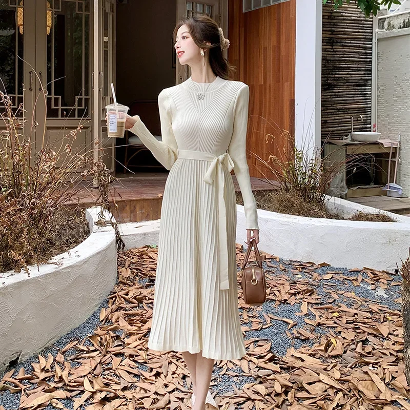 French celebrity semi-turtleneck knitted dress women's autumn lace-up waist thin A-shaped skirt high-end pleated skirt