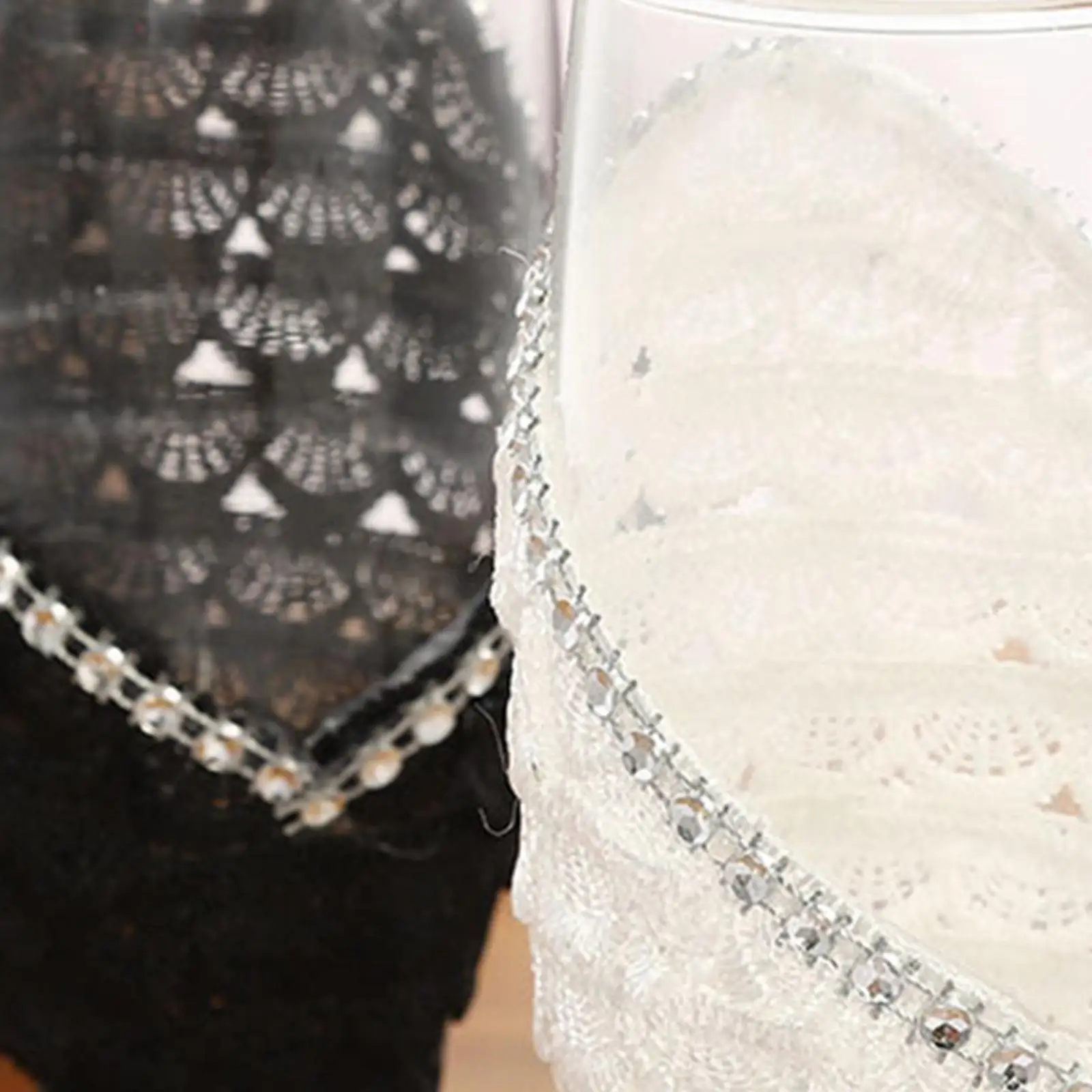 Wedding Champagne Glasses Set with Rhinestone Crystal Rimmed Decor for Bride and Groom Party Toasting Flutes
