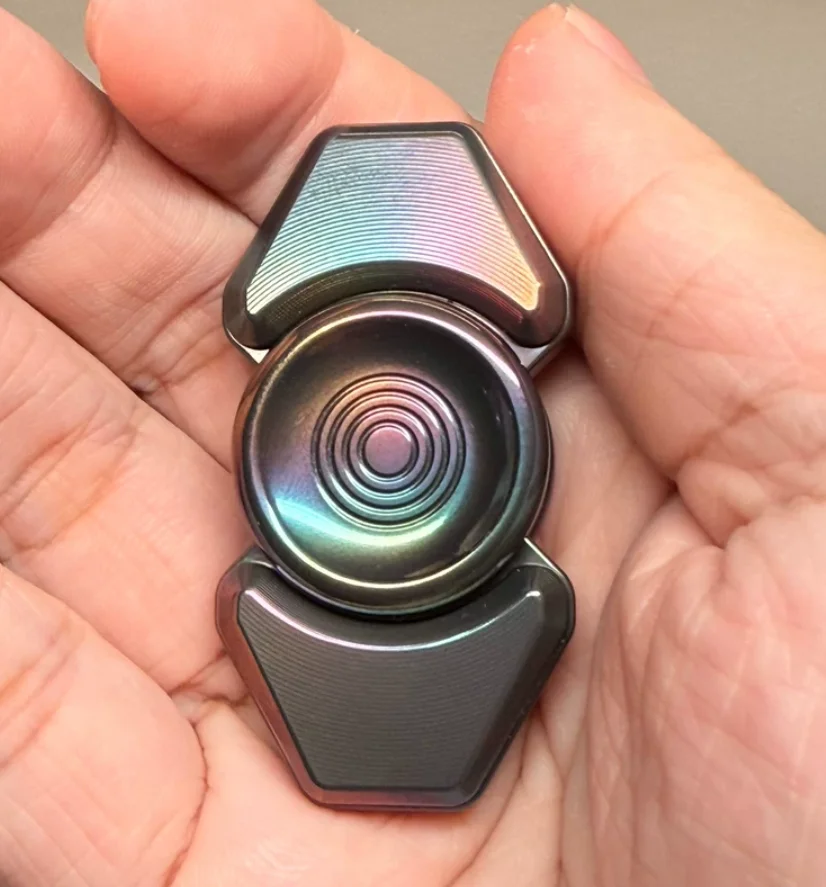 Used EDC zirc Rainbow fidget spinner metal decompression toy