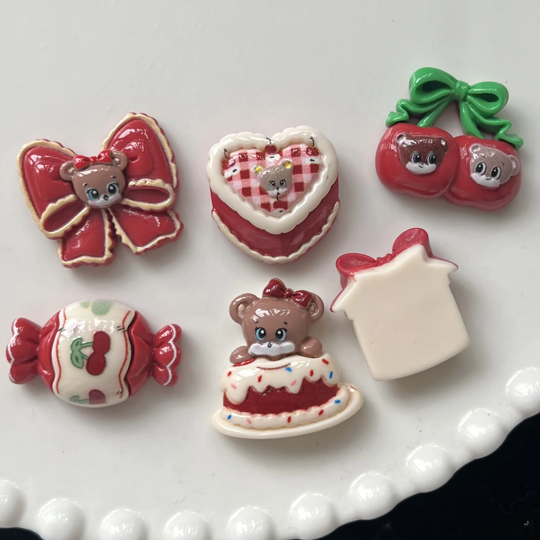 Mini Cute Christmas Cartoon Series, Resina Flatback Cabochons, DIY Artesanato Materiais, Jóias Fazendo Encantos, 5Pcs