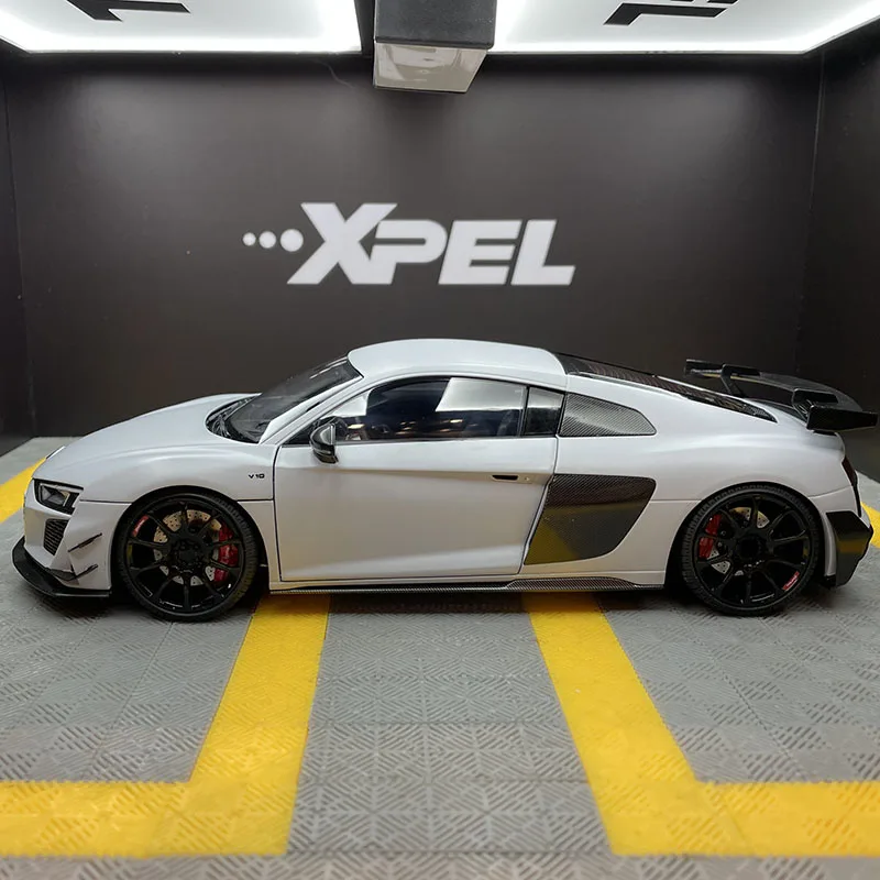 KengFai 1:18 R8 V10 GT RWD 2021 alloy simulation car model