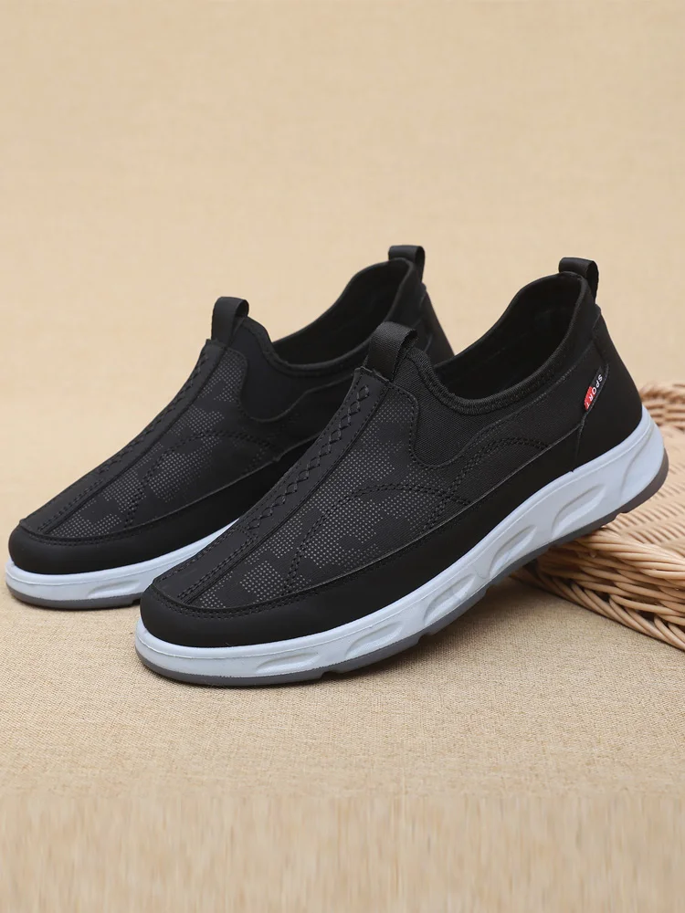 men's casual shoes spring new men's single shoes one pedal light soft-soled middle-aged and elderly dad shoes.