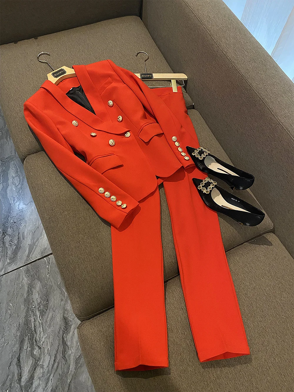 

Women's Formal Blazer Suit Set Black Red Classic Shawl Collar Lion Buttons Double Breasted Blazer Ladies Business Pants Suits