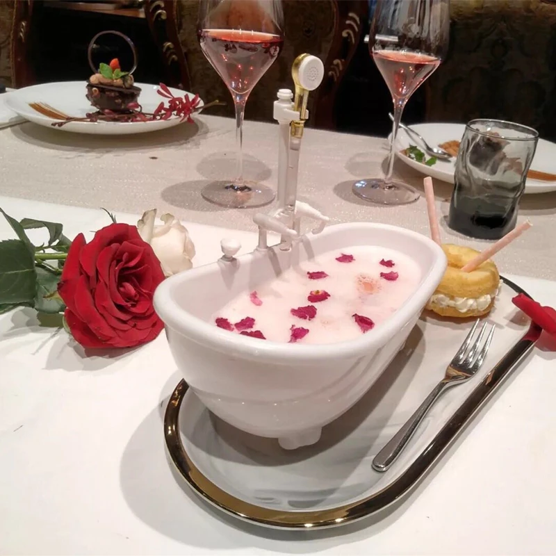 

Creative Mini Bathtub Cocktail Cup Milkshake Cold Drink Beer Mug Electric Pump Spray Water Artistic Conception Food Container