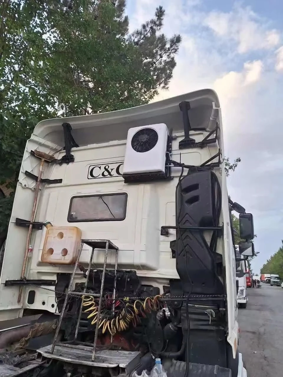 12V 24V 12000 BTU Air Conditioner Fast Cooling, Low Noise for Truck Cab RV, Bus, Excavators, Van, Semi Truck, Boat