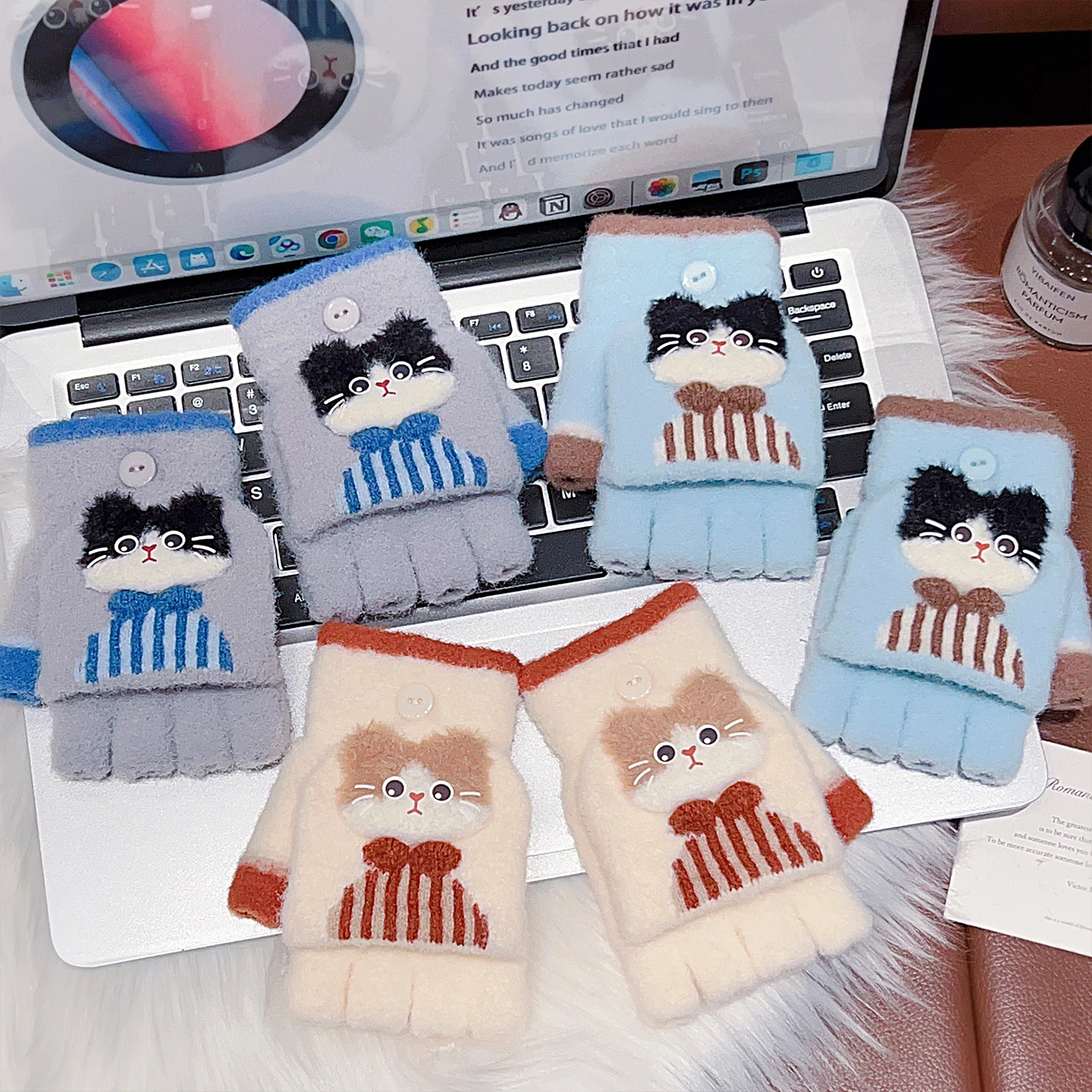 Koreanische niedliche Kinder-Plüsch-Handschuhe mit Cartoon-Katzenmuster und Schleife, 6-12 Jahre, warme Winter-Wickelhandschuhe mit halben Fingern zum Schreiben – Detail 6