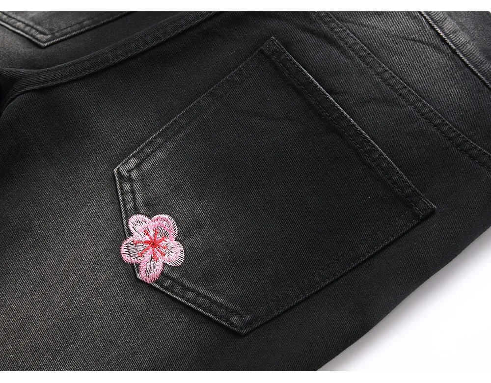 Herren-Jeans mit Sakura-Stickerei, Streetwear, Boot-Cut-Hose, ausgestellter Saum, ausgestellte Hose mit Rissen und Kirschblüten-Design – Detail 12