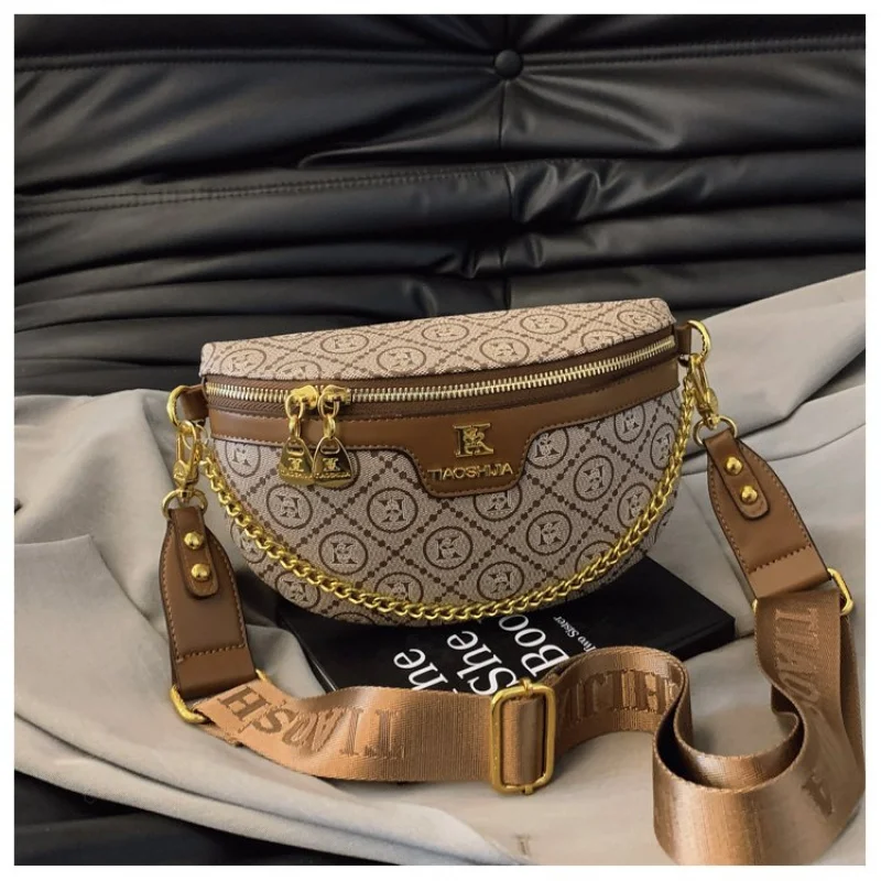 

Fashionable Women's Handbag Made Of Fine Leather Boasting Casual Trendy Spacious Daily Modern Look​