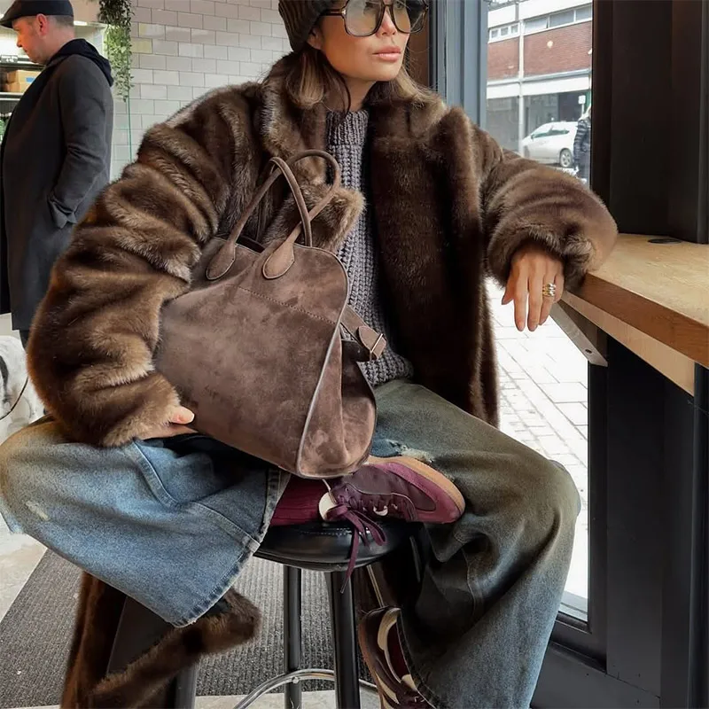 معطف طويل فاخر من الفرو الصناعي للنساء موضة شتاء 2025 سترات دافئة قطيفة كم كامل معاطف فضفاضة أنيقة عالية الشارع #3