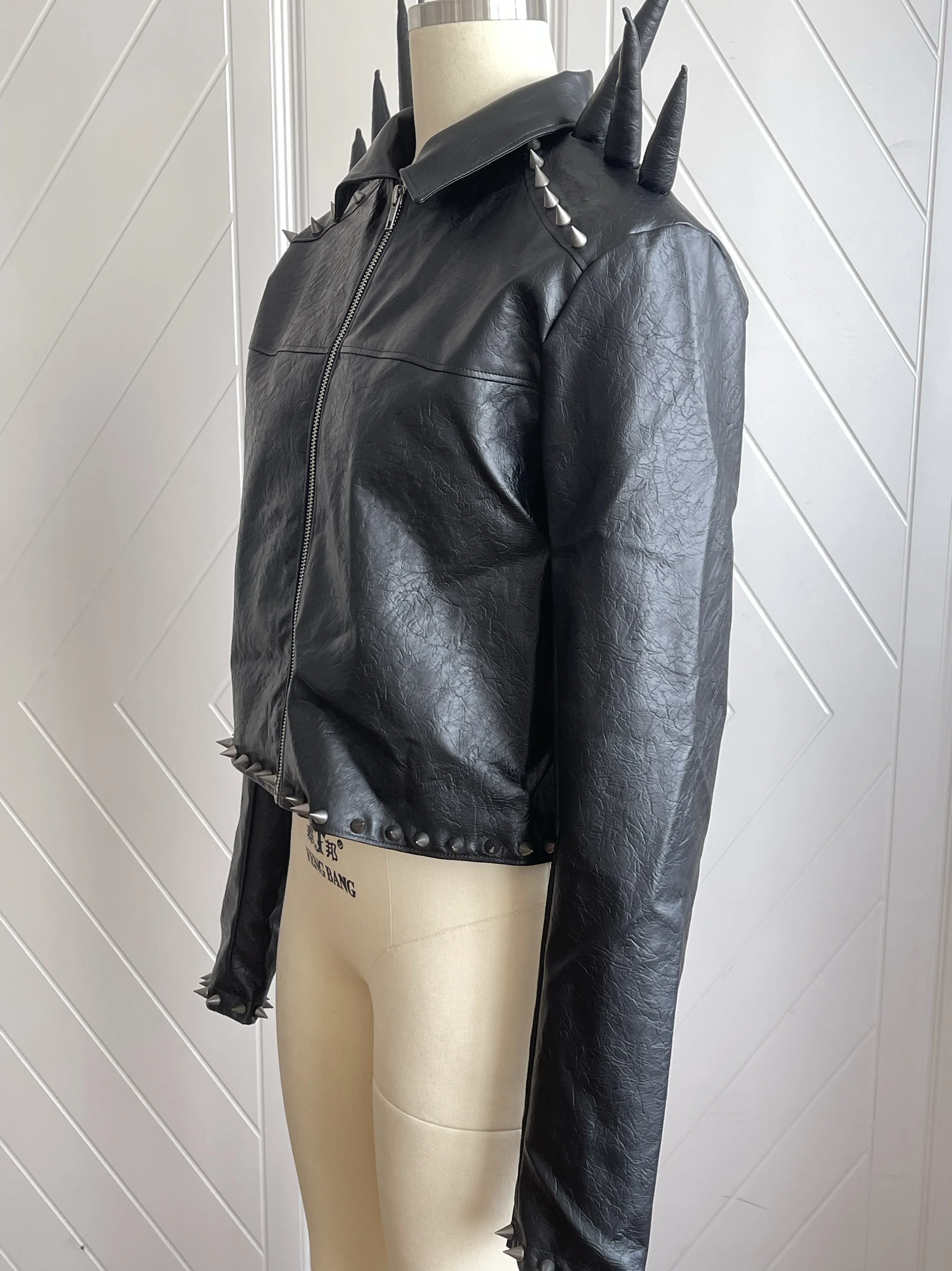 Sli k PU cuir Jaet manteau femme Rivet décoré coupe ajustée ort fermeture à glissière Long col Sve Faionable