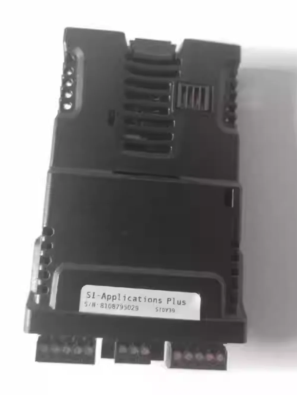 Variable frequency drive option card   SI-Applications Plus  S/N：8108795029