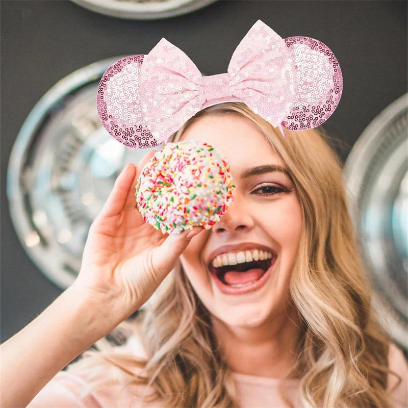 Diadema con diseño de parque temático (1 o 2 unidades) – Silueta icónica, perfecta para aventuras y momentos fotográficos.