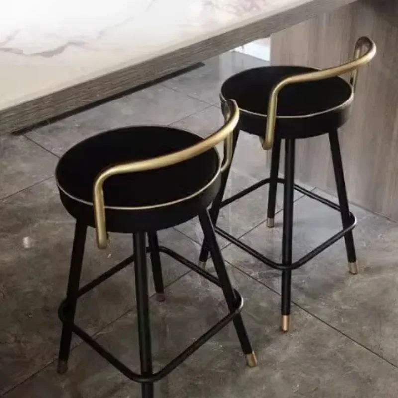Unique Balcony Bar Stools Nordic Kitchen Aesthetic Makeup Design Dining Chairs Throne Restaurant Gaming Chaise Home Furniture