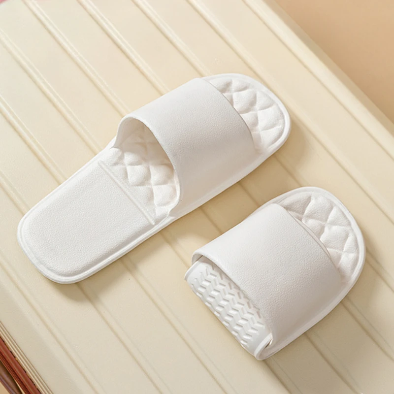 

Men's Slippers 2025Fashion Couple Home Slippers Outdoor Non Slip Beach Shoes for Men Lightweight EVA Soft Sole Slides Hombre 크록스