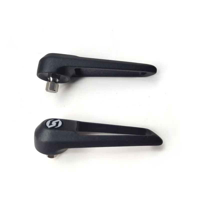 

Инструмент для рычага переключателя сквозной оси для велосипедов TREK включает шестигранный ключ 6 мм и быстросъемный откидной рычаг.