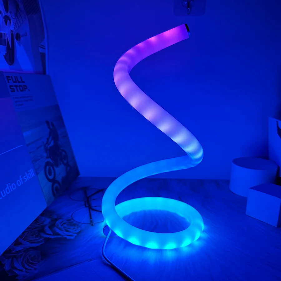 Kreatywna lampa stołowa LED spiralna w kolorze Phantom RGB minimalistyczna lampa stołowa z możliwością ściemniania lampa stołowa LED USB