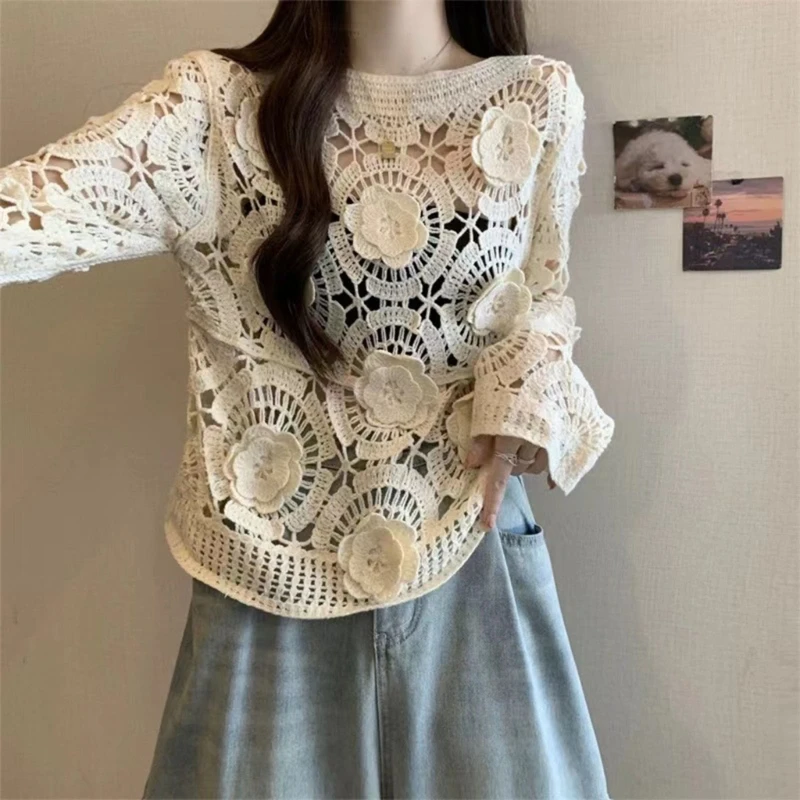 Fashionable Crochet Hollowed Sweater Cover Up for Women Soft Cotton Knit Elegant 3D Flower Long Sleeve Pullover Crop Top