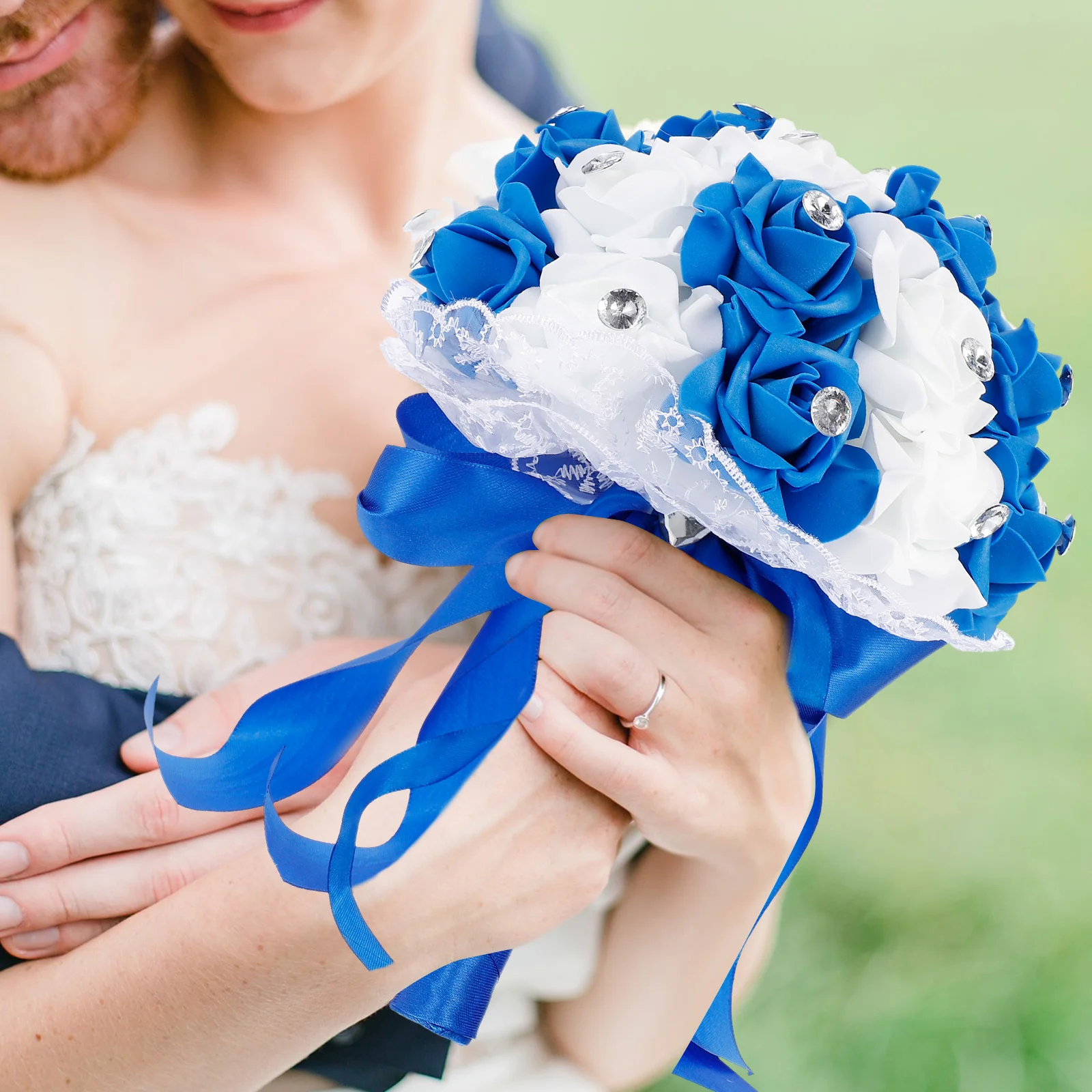 

Holding Flowers Wedding Bouquet for Bride Diamond Decor Artificial Party Simulation Fake Bridal