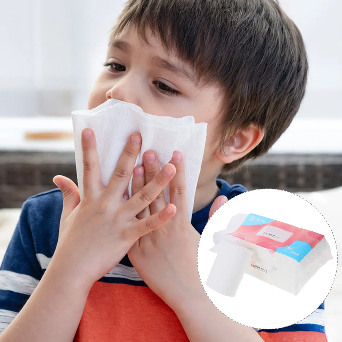 6ロール入り、高級感のある芯なしトイレットペーパー。木パルプ素材を使用し、非常に柔らかく、あらゆる年齢層が安心して使用できます。家庭、浴室、オフィスでの日常使いに最適。環境に配慮した製品です。