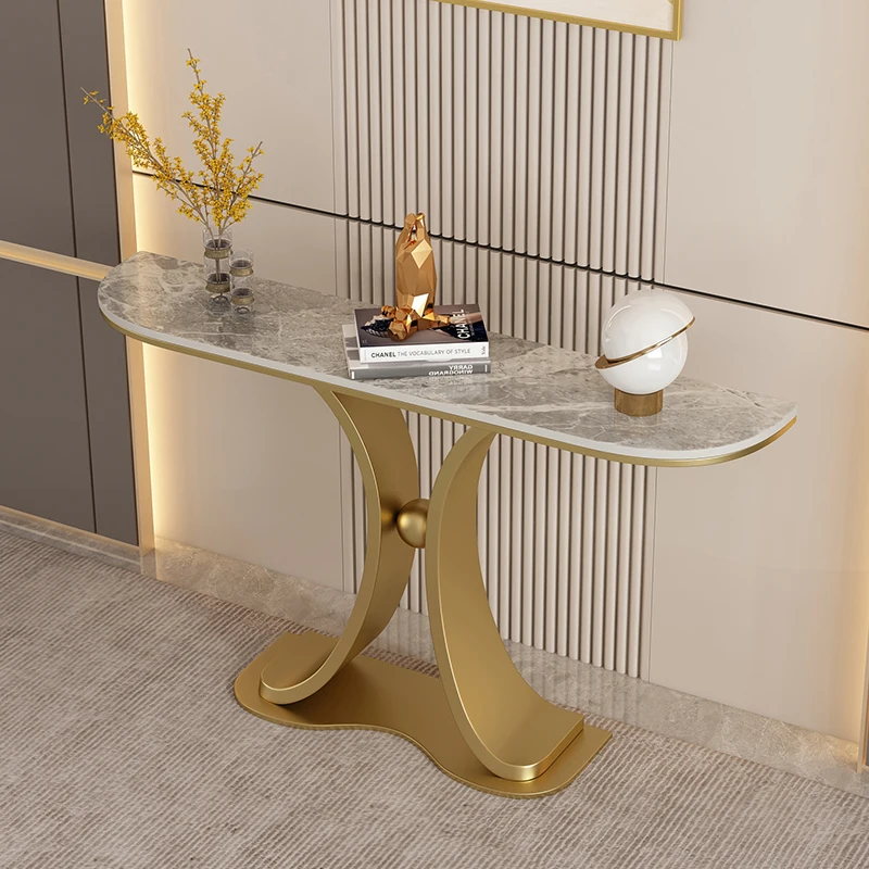 

The entrance cabinet is facing door, living room is high-end, modern and simple, decoration is against wall