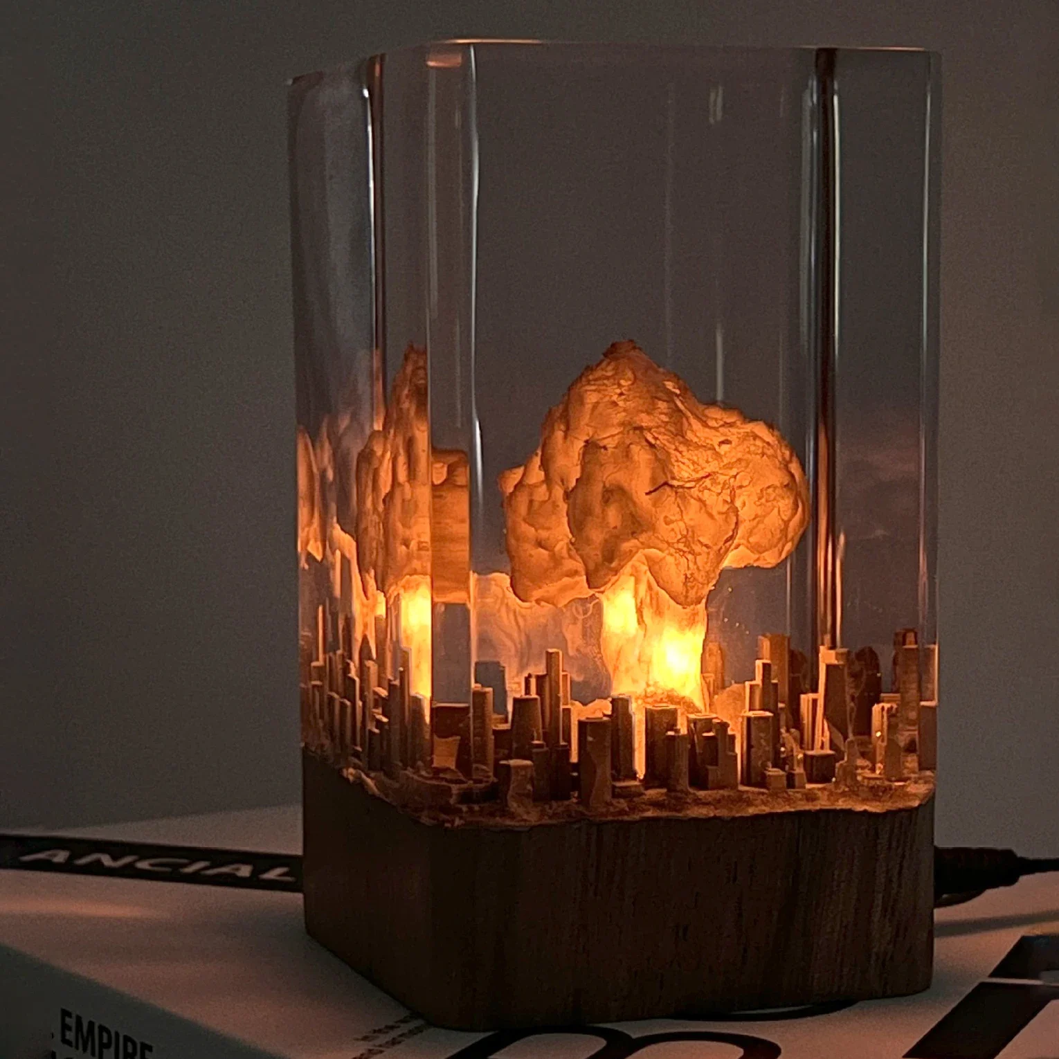 Mushroom Cloud Night Light for Bedroom Decoration, Home Office Desk Decor, Education Accessories, Kids Gifts, Nuclear Explosion