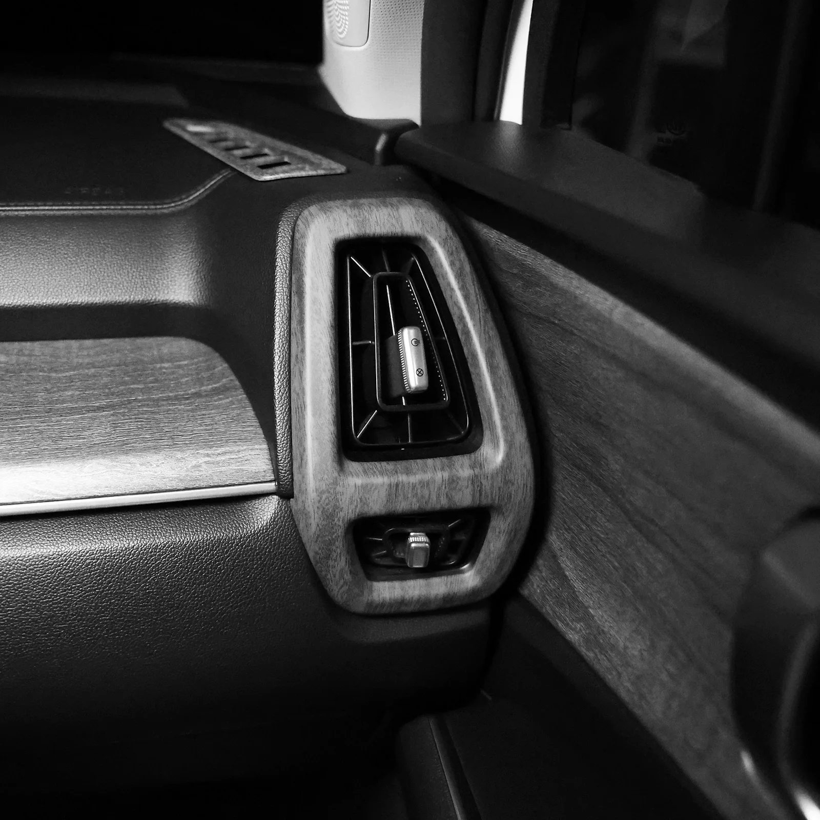 الخشب الحبوب لوحة القيادة الجانب غطاء فتحة التهوية الكسوة لكيا سورينتو MQ4 2021-2025 القوالب الداخلية