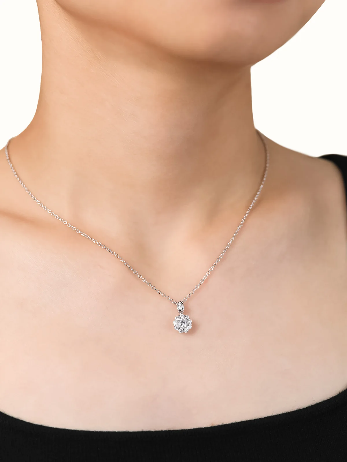 

APIR 18K White Gold Claw Inlaid Zircon Necklaces for Women Necklace White Gold Plated Diamond Pendants Necklace Trendy Jewelry