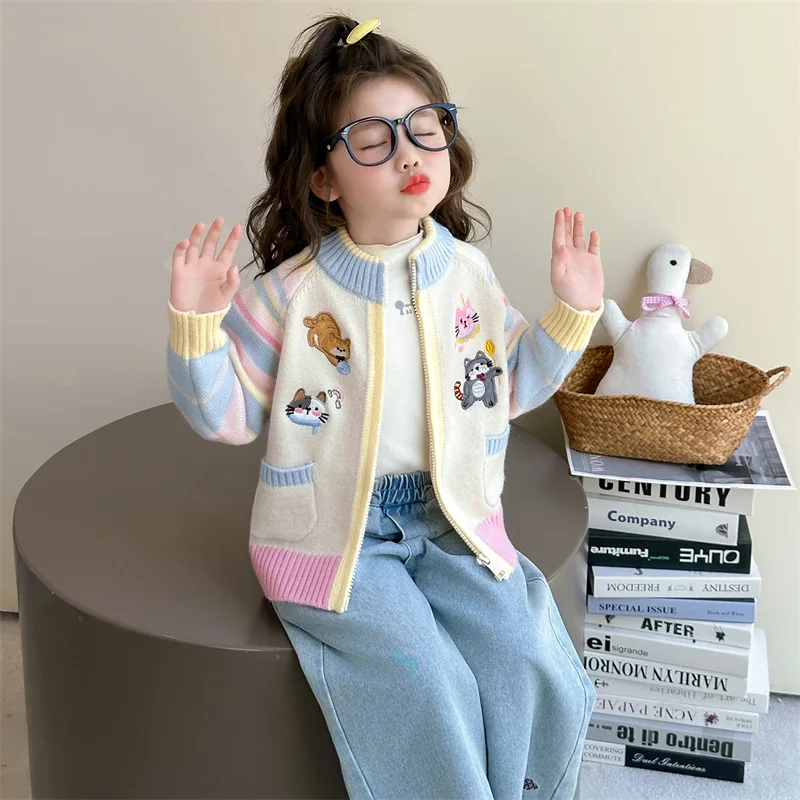 

2025 New Autumn Girls Cartoon Embroidered Cardigan Sweater Children's Outer Knitted Top Children's Jacket