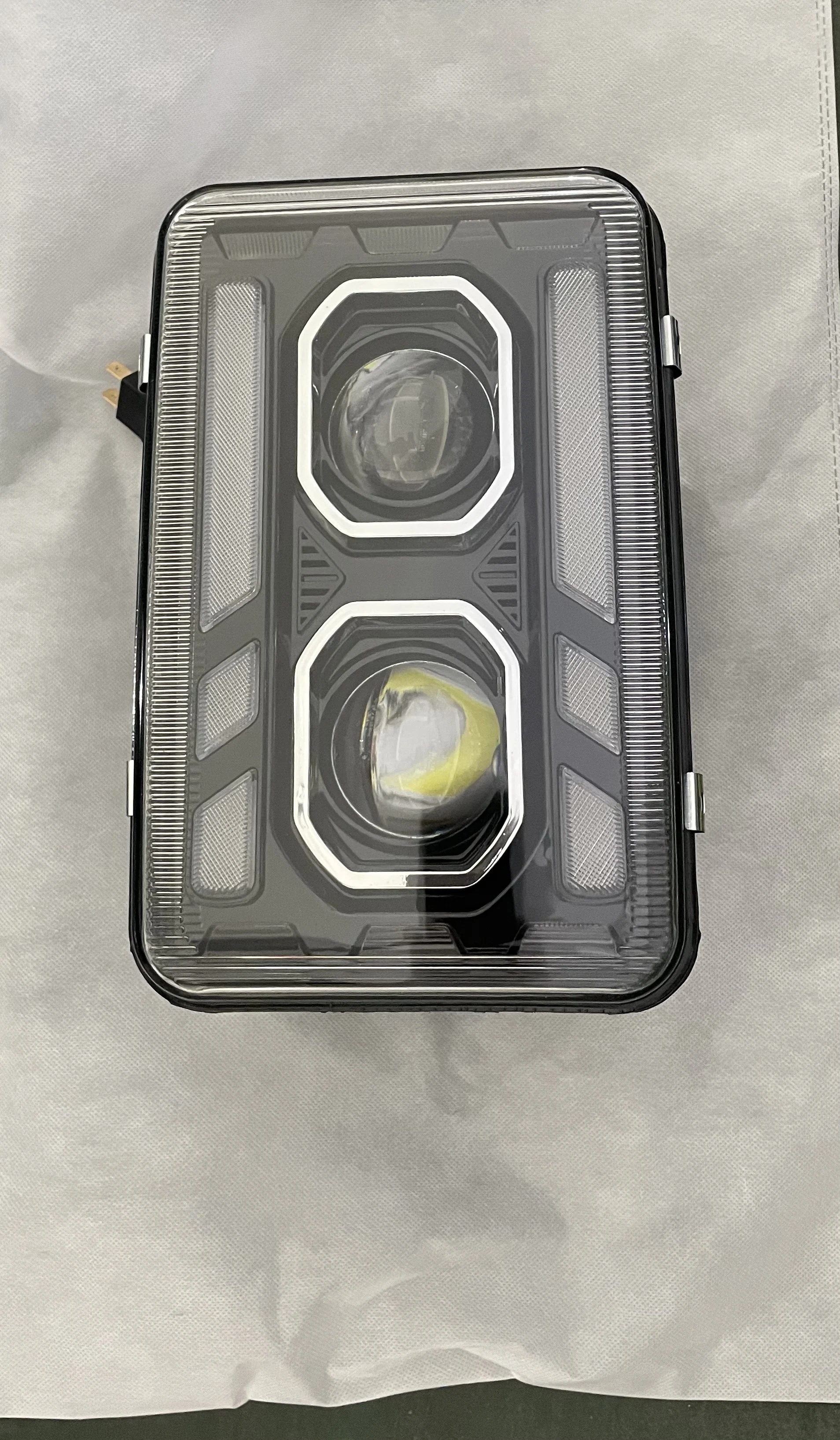 ボルボ FH12 FM10 FM12 FH16 トラック用 24V LED ヘッドライト 1 個