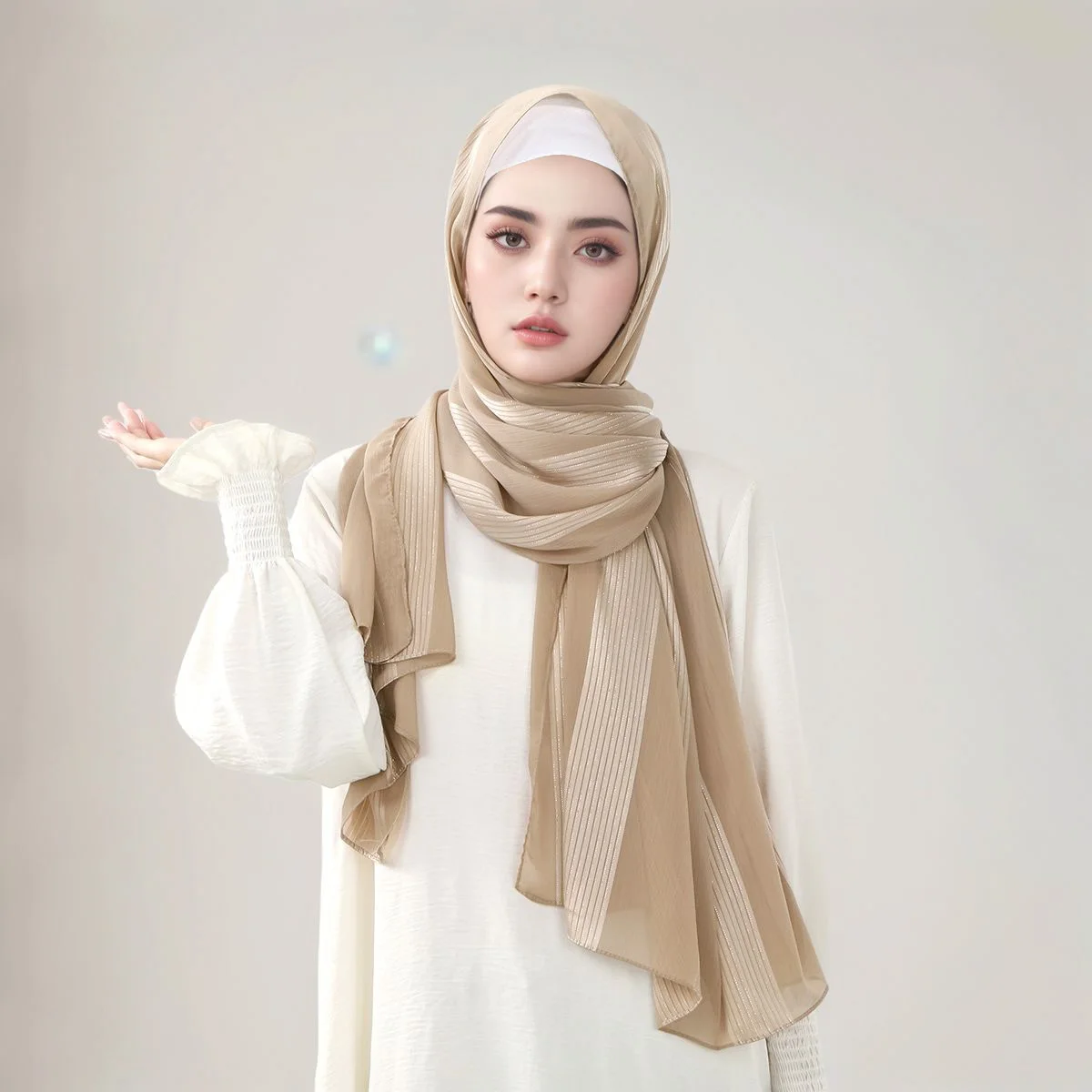 مسلم الشيفون الحجاب شال طويل مشرق واسعة مخطط وشاح حريري للنساء مطوي الأوشحة باندانا الحجاب امرأة عمامة 180*75 سنتيمتر