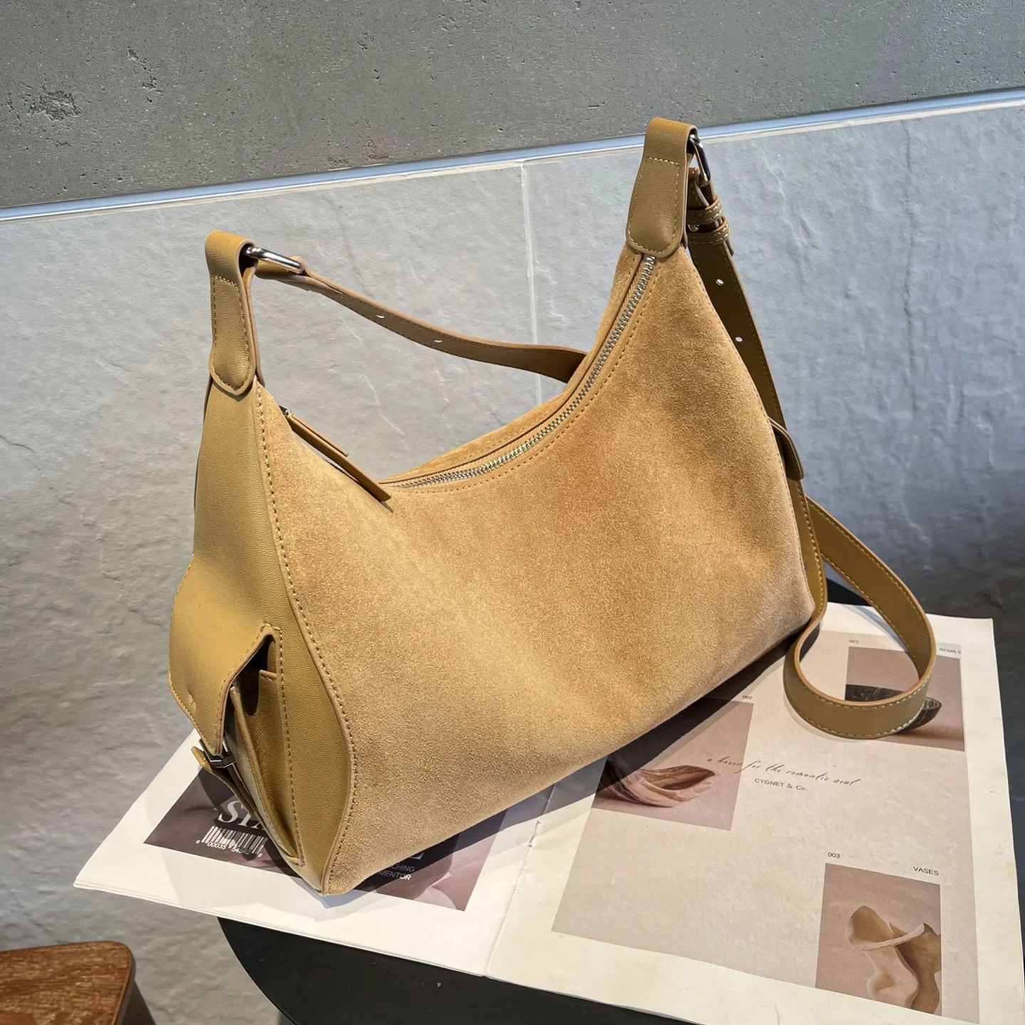 Vintage Suede Leather Hobo Bag for Woman Adjustable Strap Zipper Shoulder Crossbody Bags Retro Soft Underarm Crescent Handbag