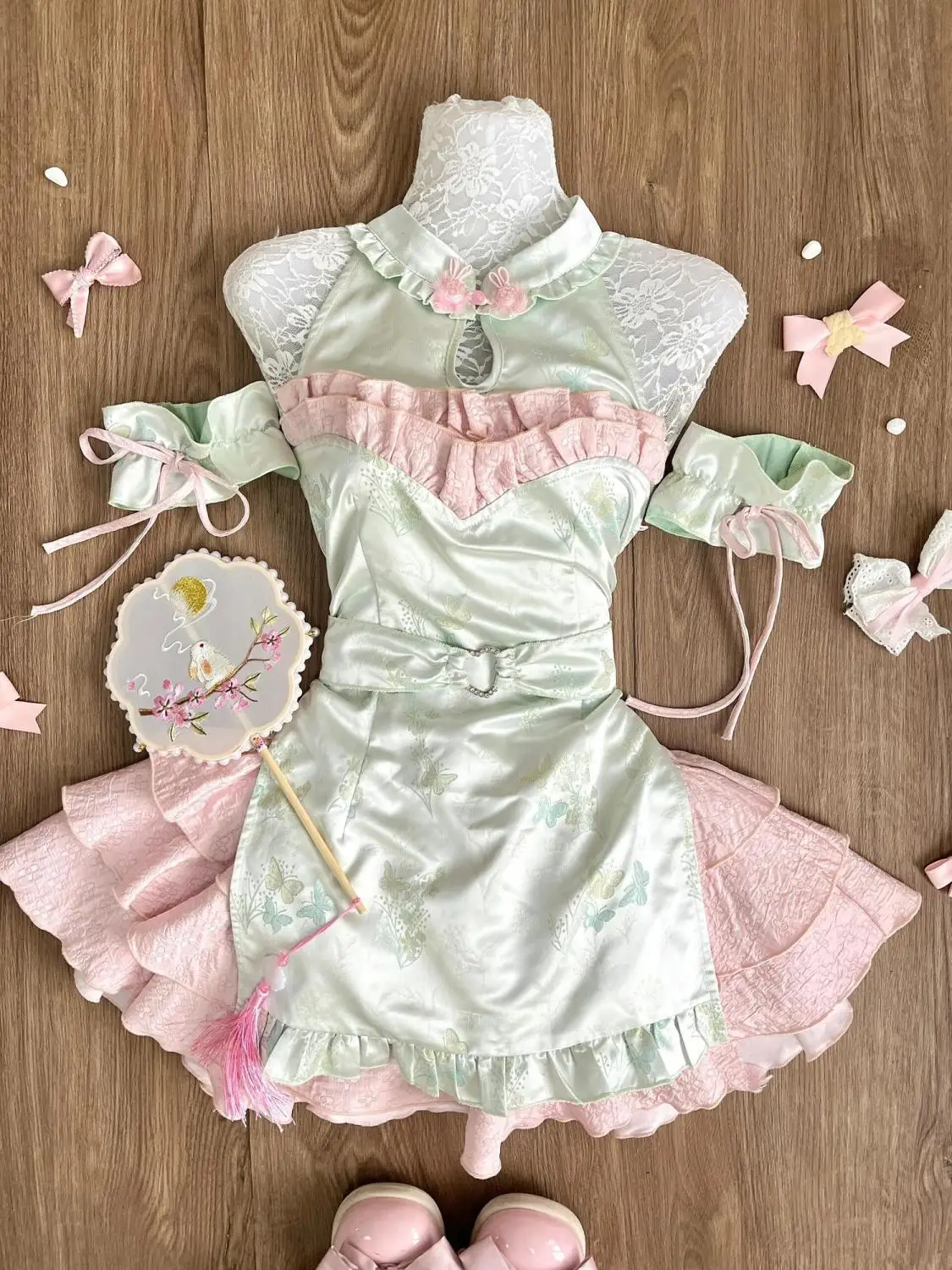 

Chinese Style Hollow Out Sleeveless Cheongsam Dress + Pink High Waisted Mini Skirt Two Piece Sets Womens Outifits