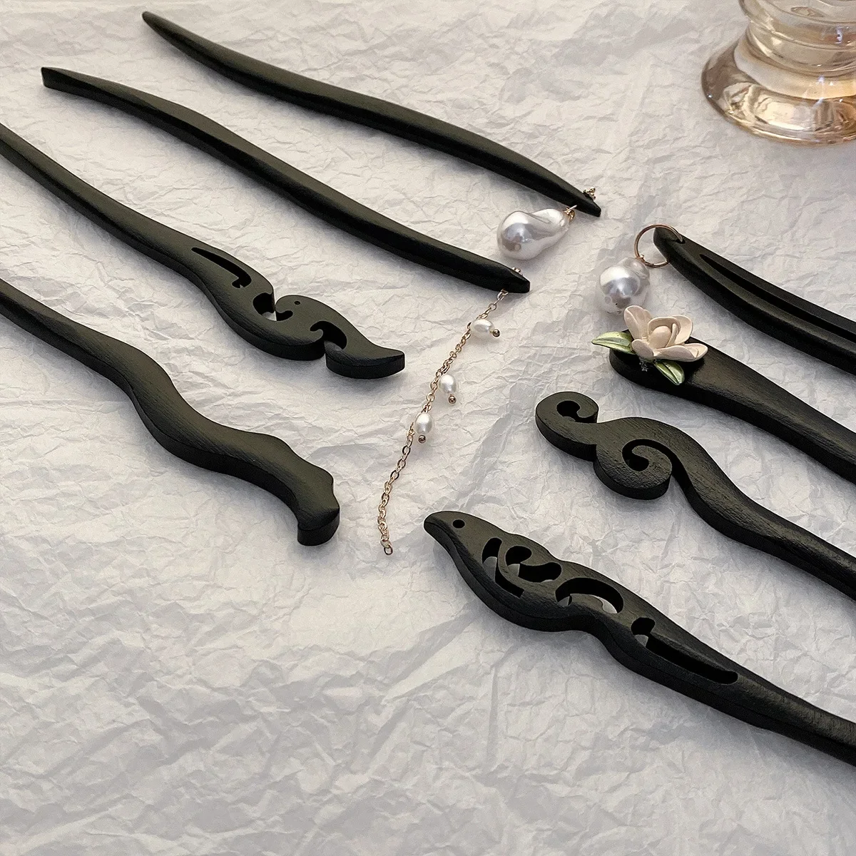 

Vintage Chinese Style Black Wooden Flower Hairpin Jewelry Hair Sticks for Women Autumn Temperament Hair Accessories Wedding Gift